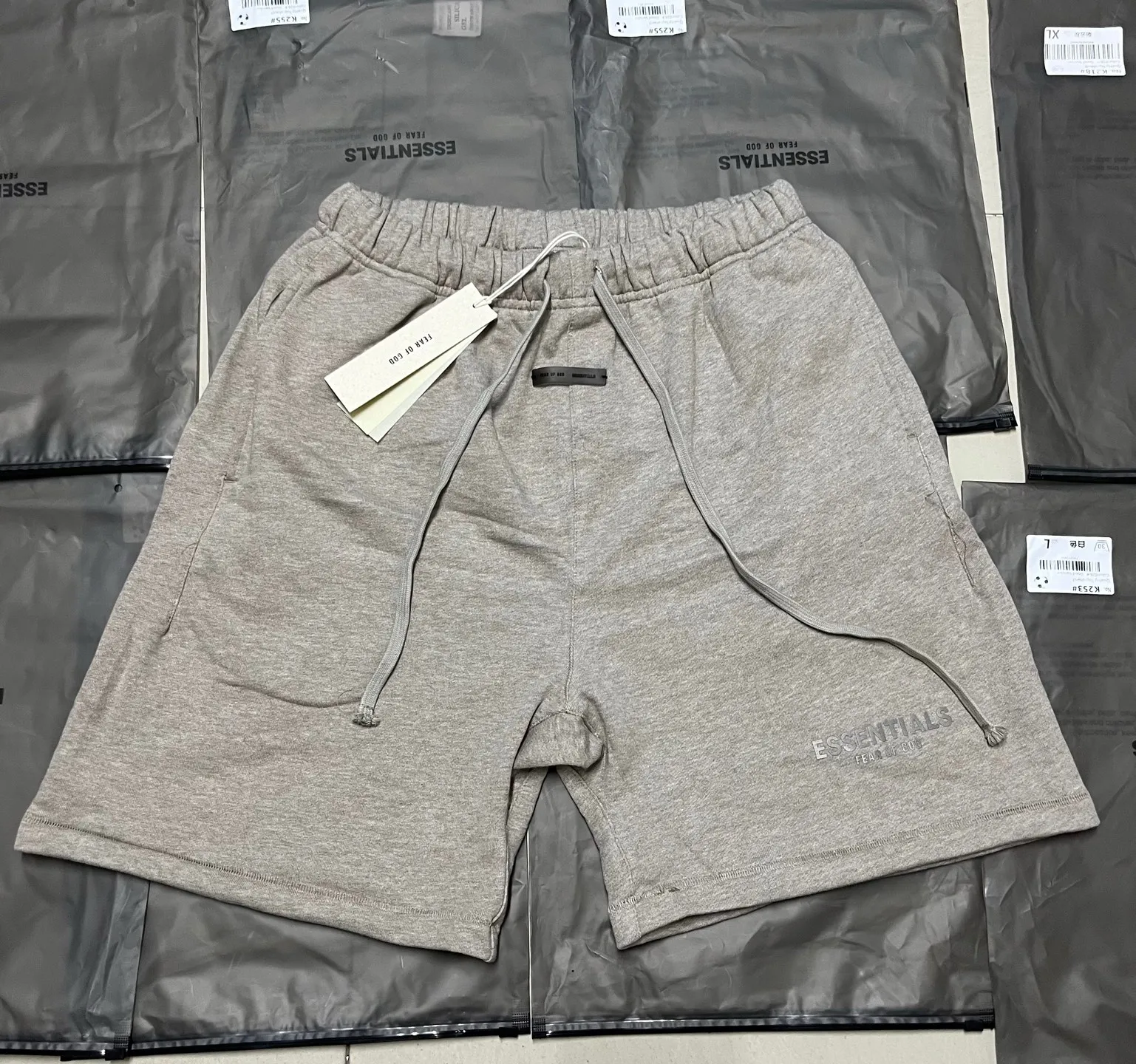 🆕 Essentials Fear of God FOGVersatile ：K # ：Black White Brown Sizes：S M L XL